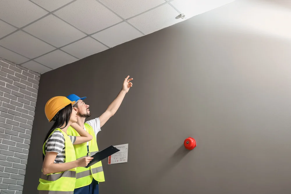 De beste voorbereiding voor glasvliesbehang in Leiden is de ondergrond. Zorgt dat deze vlak en geschuurd is voor een optimale hechting met het glasvlies.